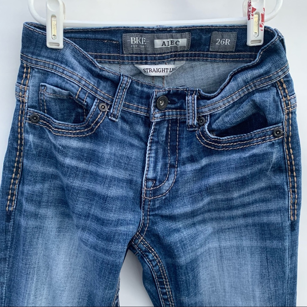 BKE Buckle Denim Alec Jeans Straight Leg Medium Wash Distressed Mens Size 26R